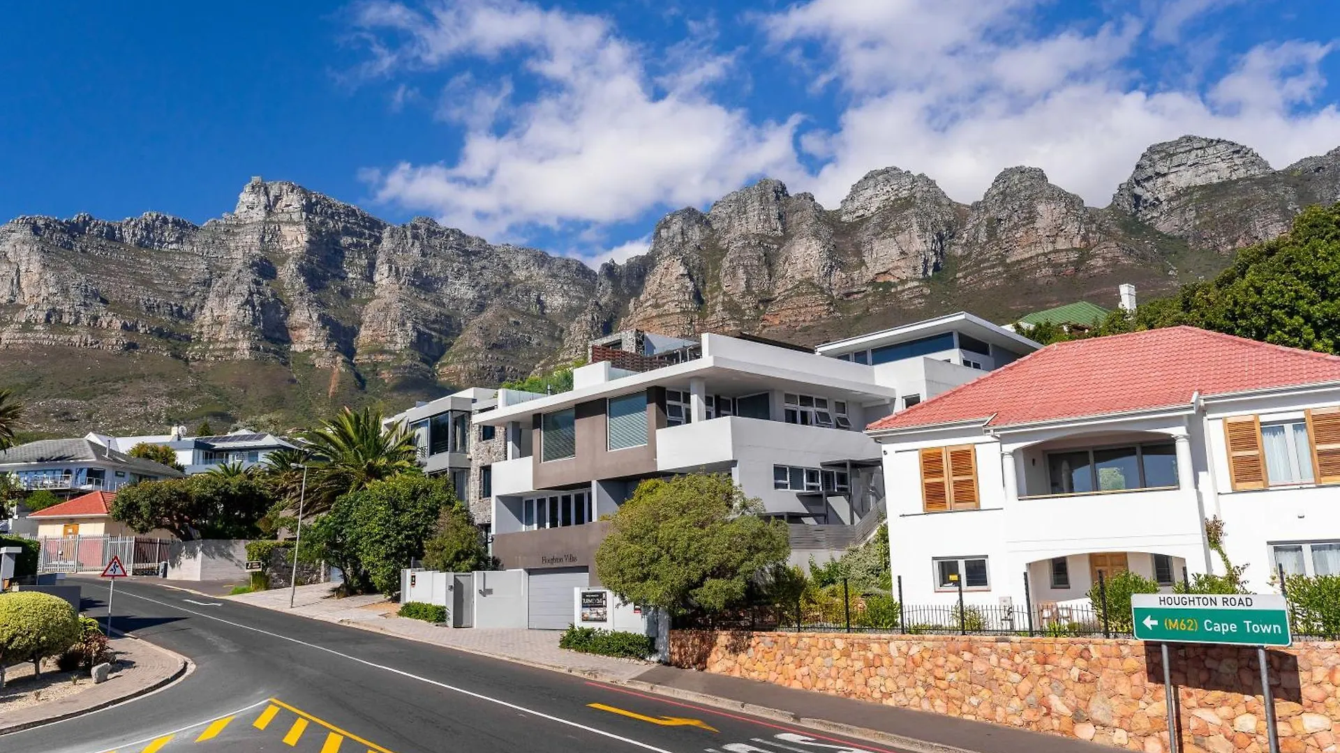 Villa Vita Bakoven - 50M Walk To Beach, Splash Pool, Views Cape Town
